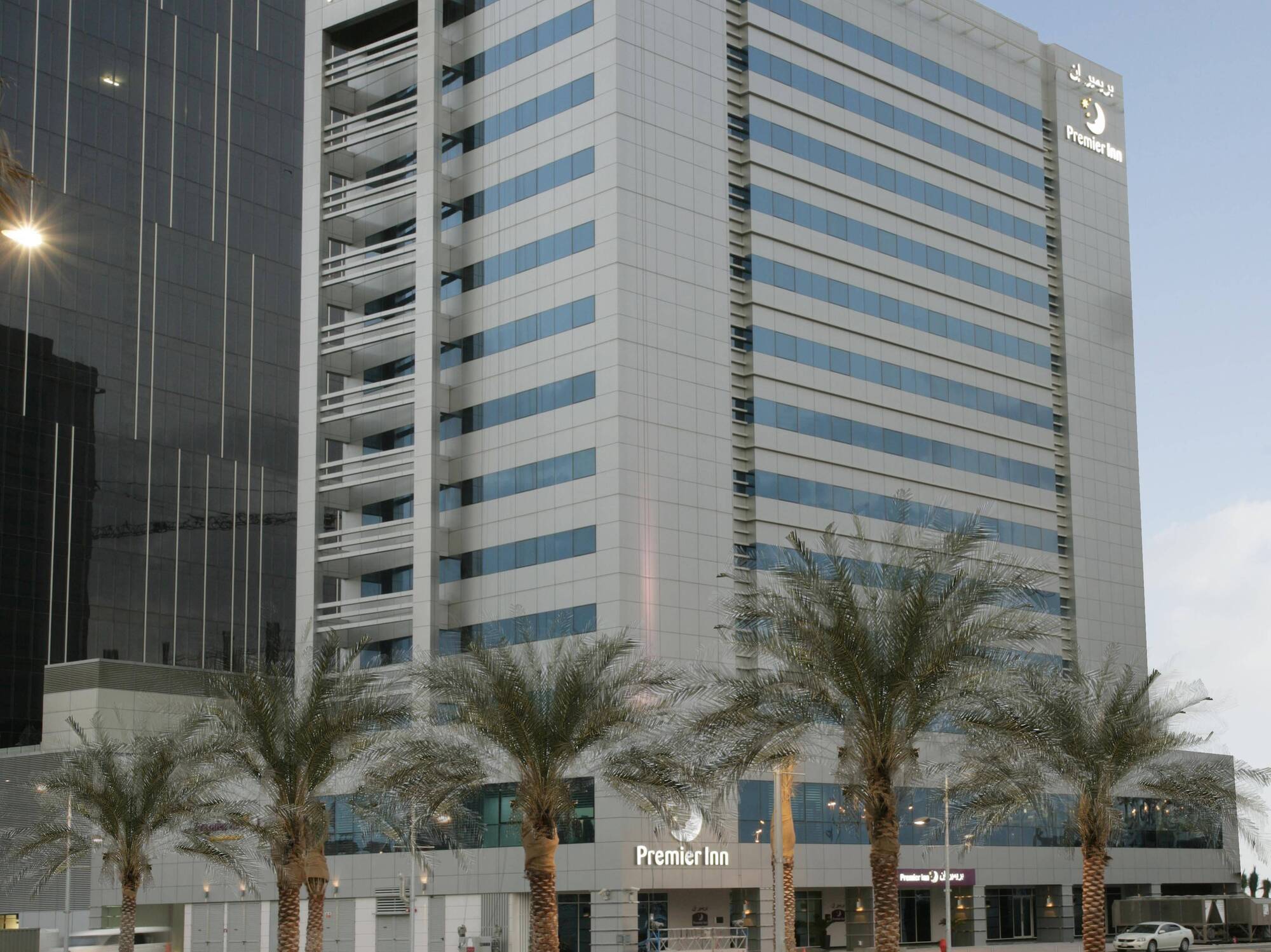 Premier Inn Abu Dhabi Capital Centre Екстериор снимка